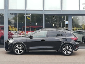 Used Ford Focus 2022 for sale - 76285837: Photo 4