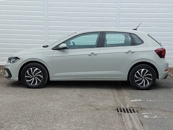 Used Volkswagen Polo 2024 for sale - 78848057: Photo