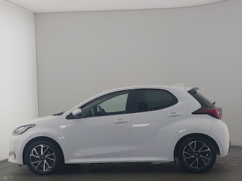 Used Toyota Yaris 2023 for sale - 79561094: Photo