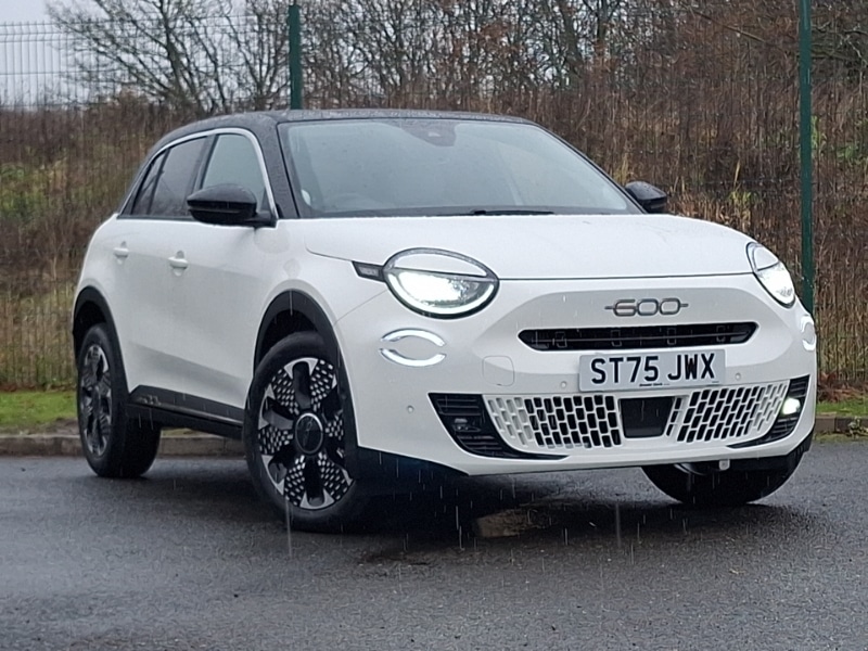 Used Fiat 600 2025 for sale - 76889665: Photo 1