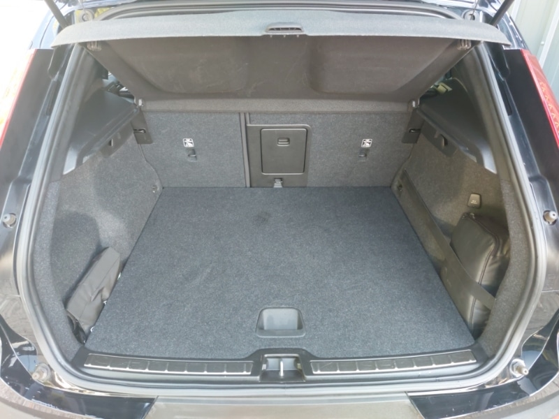 Used Volvo XC40 2020 for sale - 77290331: Photo 8