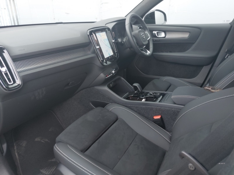 Used Volvo XC40 2024 for sale - 77252779: Photo 5