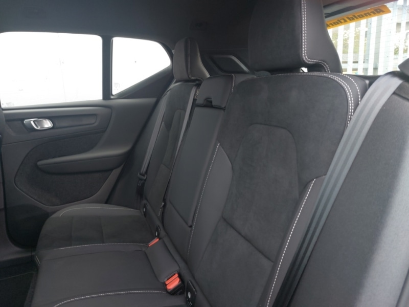 Used Volvo XC40 2024 for sale - 77252779: Photo 6