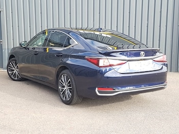 Used Lexus ES 2022 for sale - 76343060: Photo