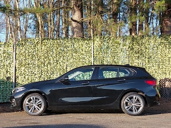 Used BMW 1 Series 2022 for sale - 77081080: Photo