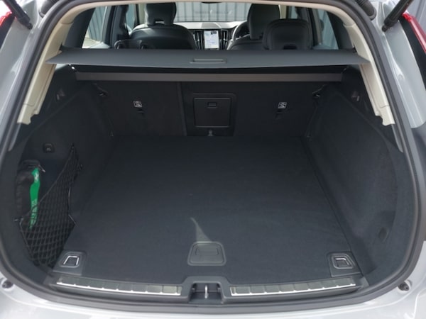 Used Volvo XC60 2024 for sale - 76225710: Photo 8