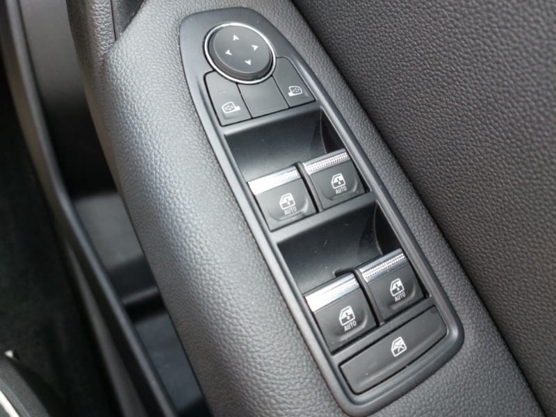 Used Renault Captur 2023 for sale - 76628945: Photo 12