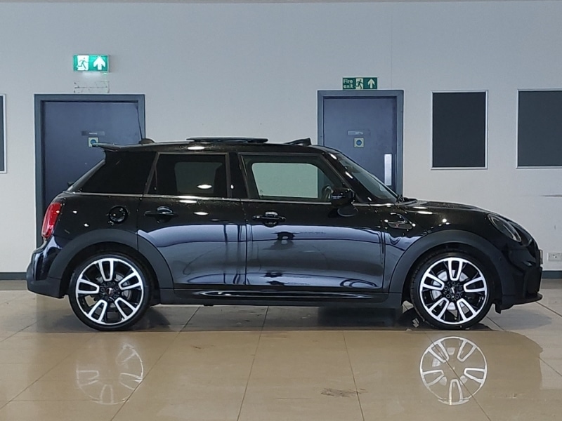 Used MINI Hatch 2024 for sale - 77585463: Photo 2