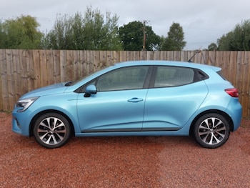 Used Renault Clio 2021 for sale - 77242144: Photo