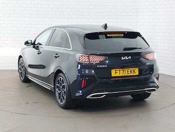 Used Kia Ceed 2022 for sale - 77752310: Photo