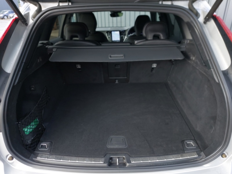 Used Volvo XC60 2022 for sale - 76591771: Photo 8