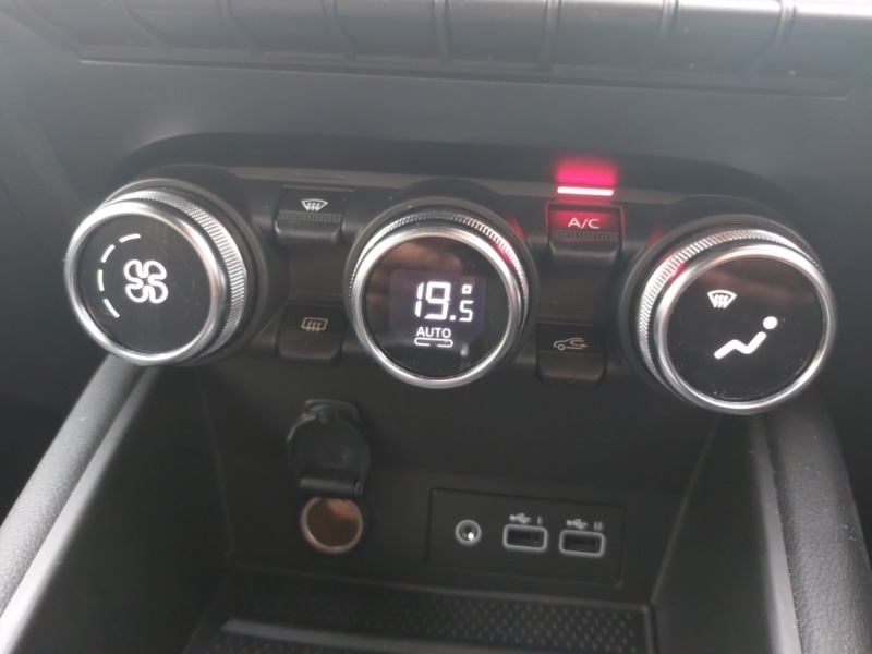 Used Renault Captur 2024 for sale - 76465669: Photo 12