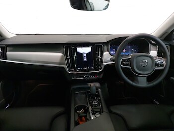 Used Volvo V90 2023 for sale - 78547668: Photo