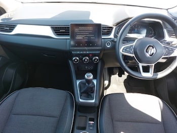 Used Renault Captur 2023 for sale - 78724148: Photo