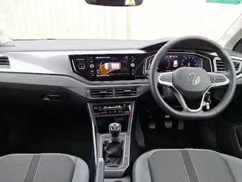 Used Volkswagen Polo 2022 for sale - 76107842: Photo 2