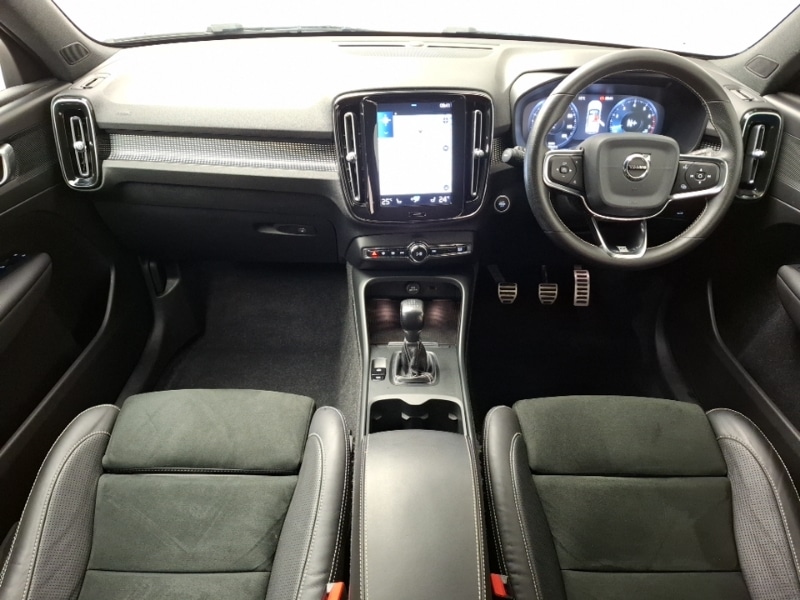 Used Volvo XC40 2020 for sale - 76838682: Photo 2