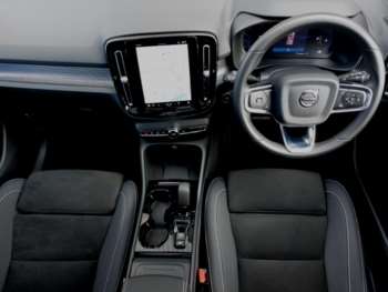Used Volvo XC40 2023 for sale - 75055513: Photo