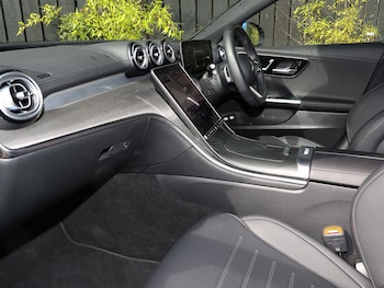 Used Mercedes-Benz C-Class 2024 for sale - 76107798: Photo 2