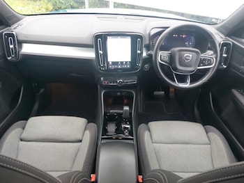 Used Volvo XC40 2023 for sale - 79152788: Photo
