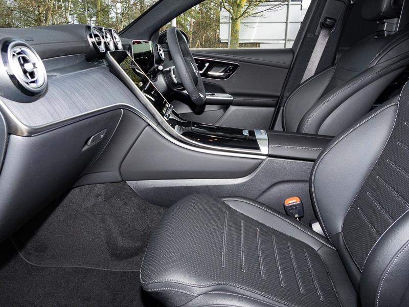 Used Mercedes-Benz GLC 2023 for sale - 78152089: Photo 2