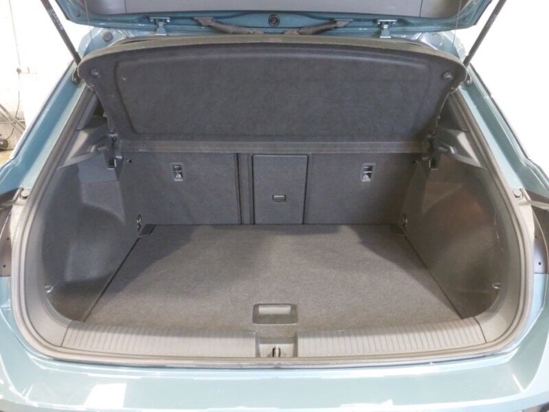 Used Volkswagen T-Roc 2023 for sale - 77531626: Photo 8