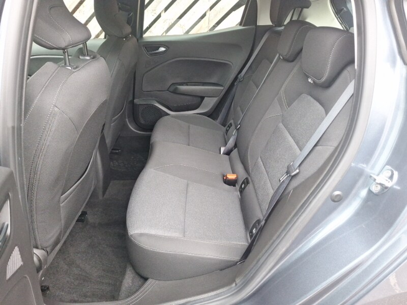 Used Renault Clio 2021 for sale - 76708859: Photo 6