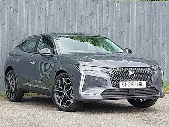 2025 - 1.2 HYBRID 136 Pallas 5dr e-DSC