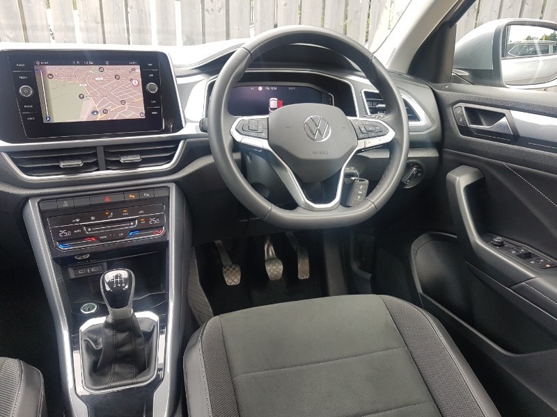 Used Volkswagen T-Roc 2024 for sale - 77443237: Photo 2