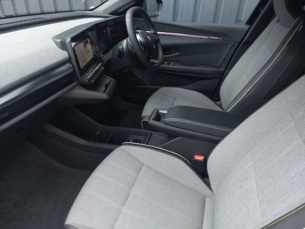 Used Renault Megane E Tech 2022 for sale - 76225721: Photo 5
