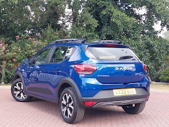 Used Dacia Sandero Stepway 2023 for sale - 79056017: Photo