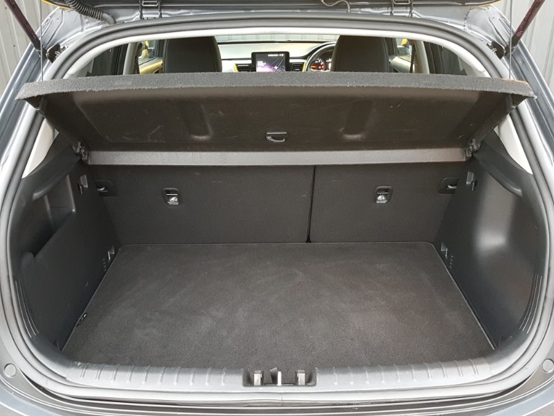 Used Kia Stonic 2023 for sale - 77924327: Photo 8