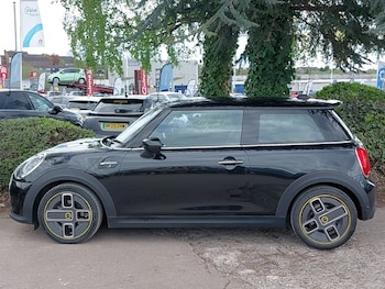 Used MINI Hatch 2023 for sale - 78328186: Photo