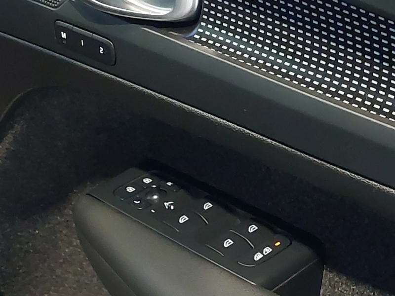 Used Volvo XC40 2024 for sale - 77051236: Photo 12