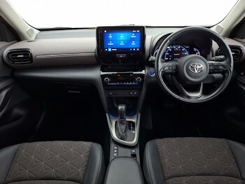 Used Toyota Yaris Cross 2022 for sale - 77549212: Photo