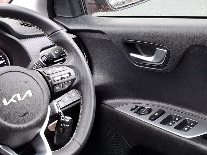 Used Kia Stonic 2023 for sale - 77467377: Photo 11