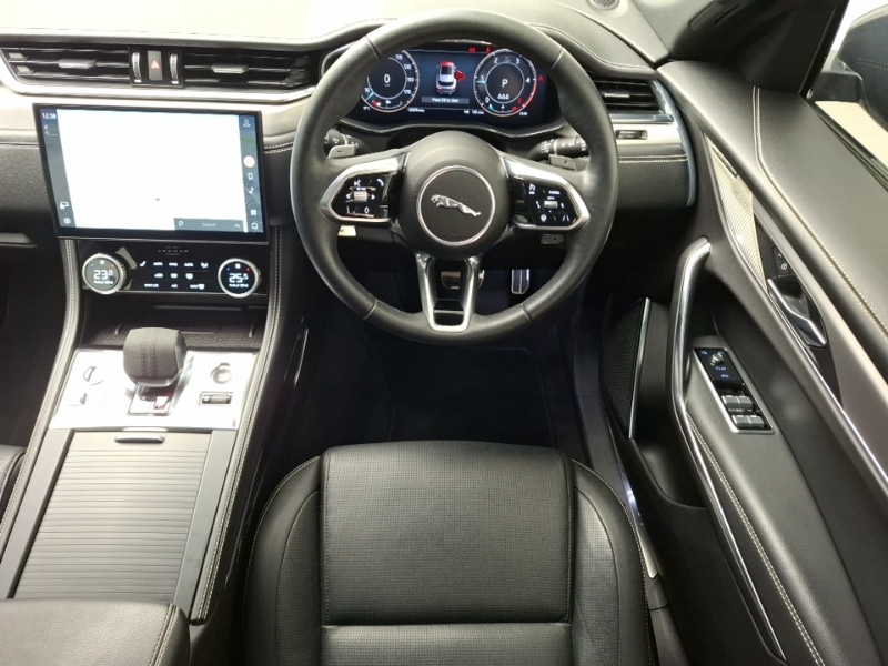 Used Jaguar F-Pace 2023 for sale - 77184089: Photo 7