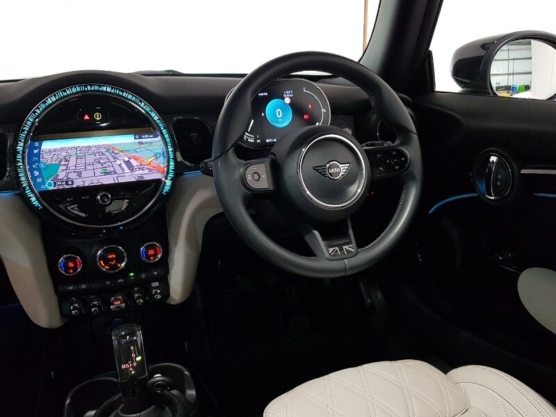 Used MINI Convertible 2023 for sale - 77964589: Photo 10