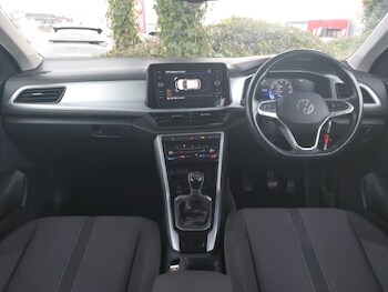 Used Volkswagen T-Roc 2022 for sale - 77338806: Photo