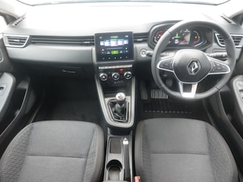 Used Renault Clio 2023 for sale - 76306053: Photo 2