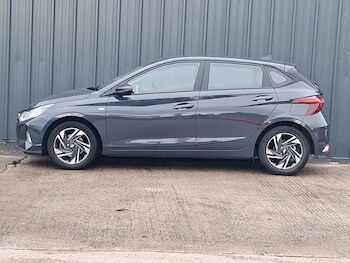 Used Hyundai i20 2023 for sale - 77472325: Photo