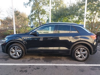 Used Volkswagen T-Roc 2022 for sale - 76688022: Photo