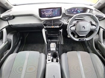 Used Peugeot 2008 2024 for sale - 76515406: Photo