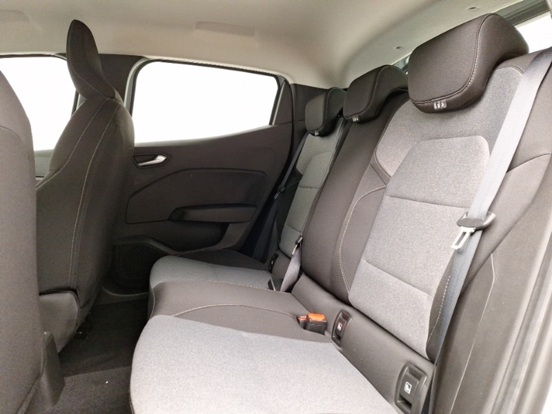 Used Renault Clio 2024 for sale - 76437354: Photo 6