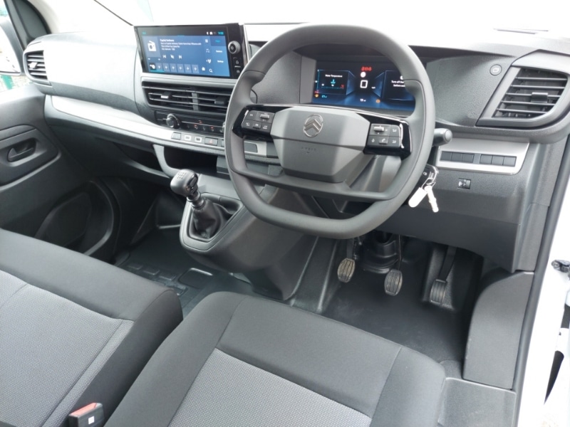 Used Citroen Dispatch 2024 for sale - 76532749: Photo 2