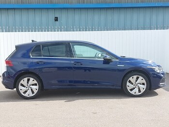 Used Volkswagen Golf 2024 for sale - 75477028: Photo