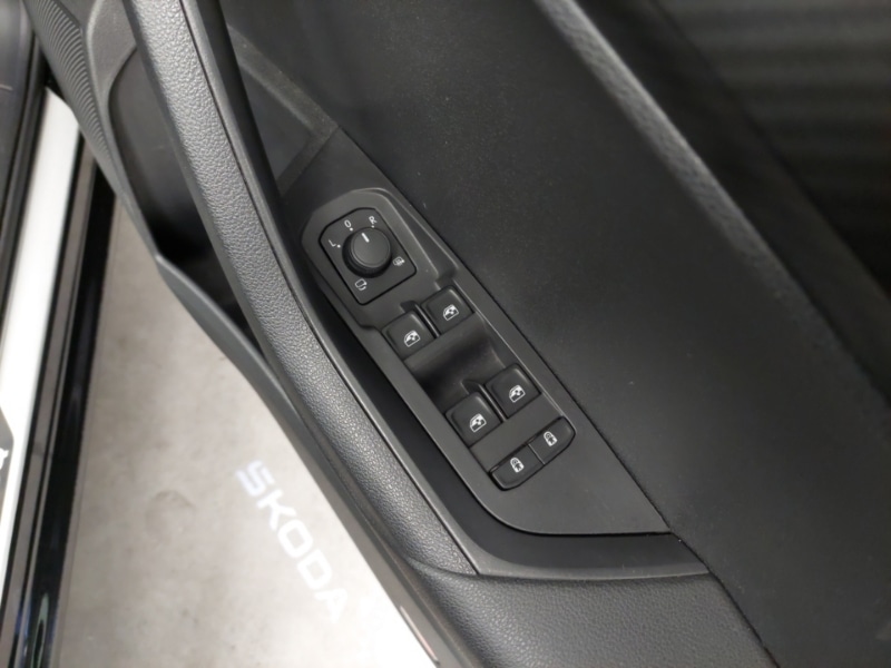 Used Skoda Karoq 2024 for sale - 77108651: Photo 12