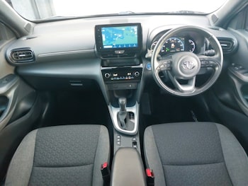 Used Toyota Yaris Cross 2022 for sale - 77353129: Photo