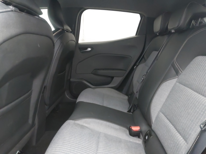 Used Renault Clio 2024 for sale - 76639832: Photo 6