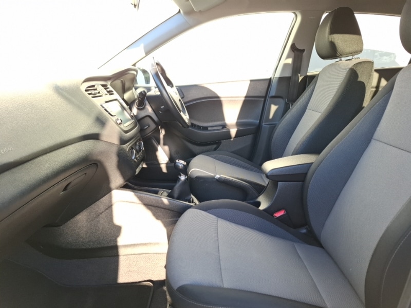 Used Hyundai i20 2020 for sale - 76695229: Photo 5