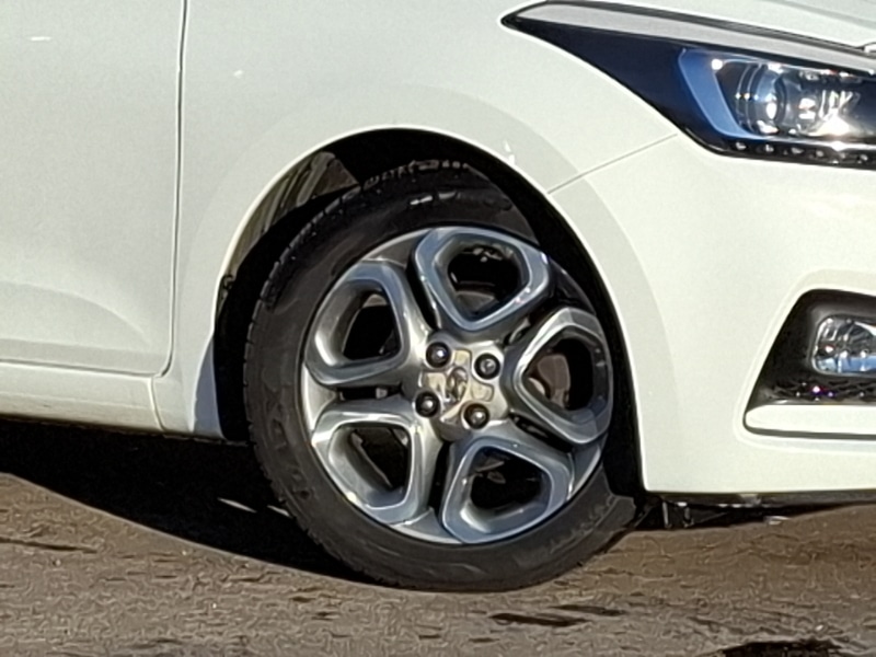 Used Hyundai i20 2020 for sale - 76695229: Photo 9